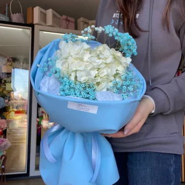 Букет комплимент с гортензией