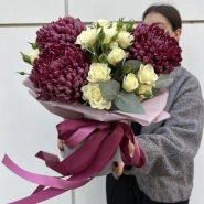 Композиция из хризантем сорта Бигуди &laquo;Нежное величие&raquo; 0